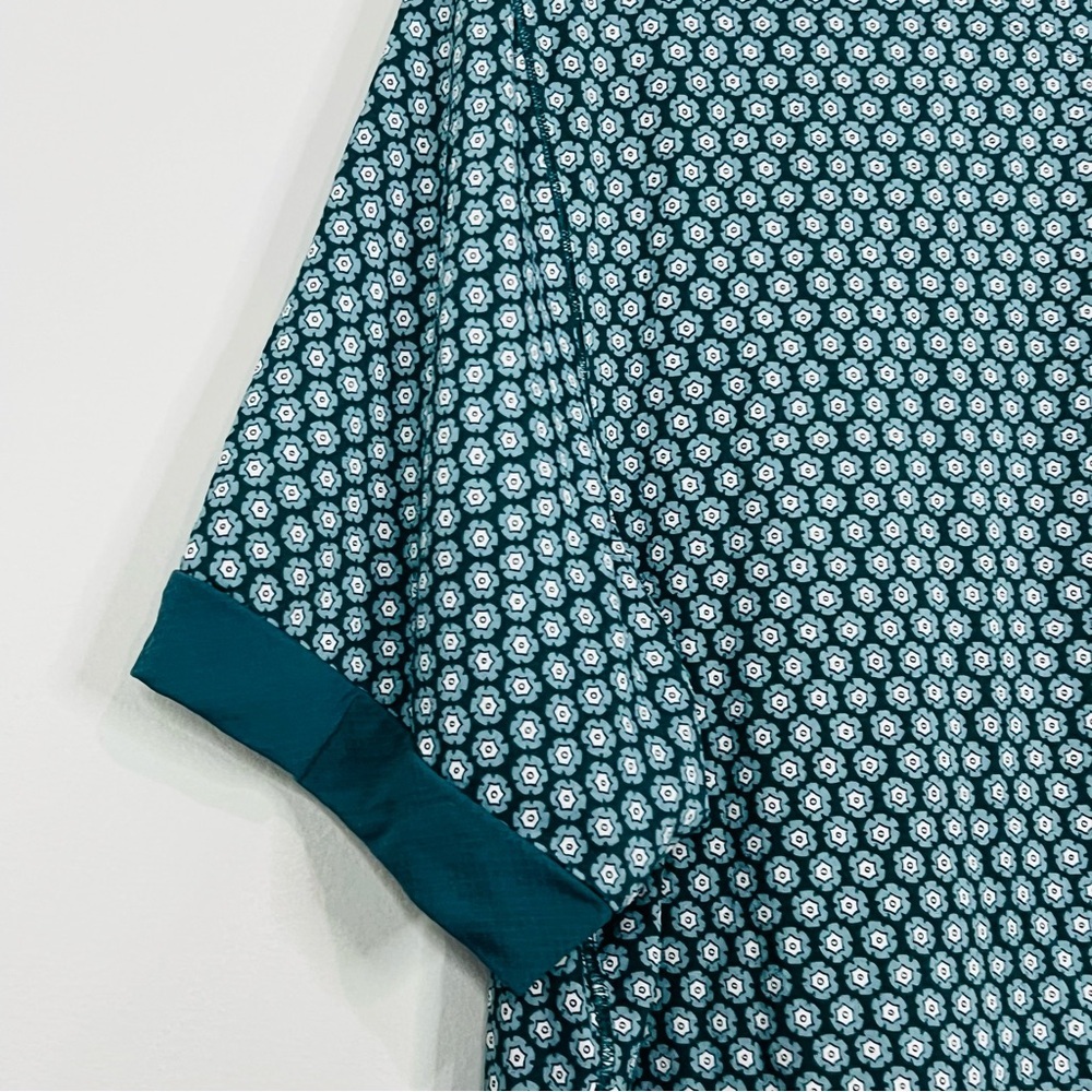 A&F Teal Geometric Pattern Performance Polo Medium - Picture 4 of 6